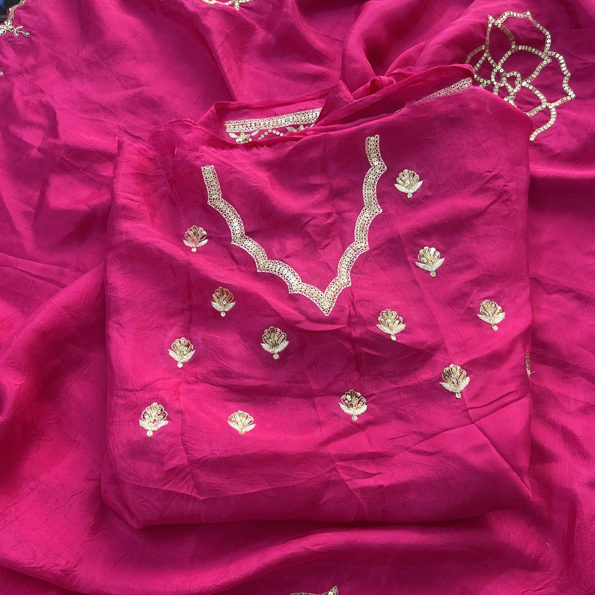Magenta Hand-Embroidered Tissue Chanderi Saree