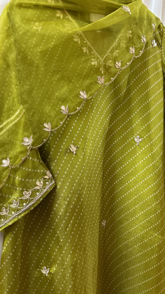 Vibrant Green Bandhni Kurta Set