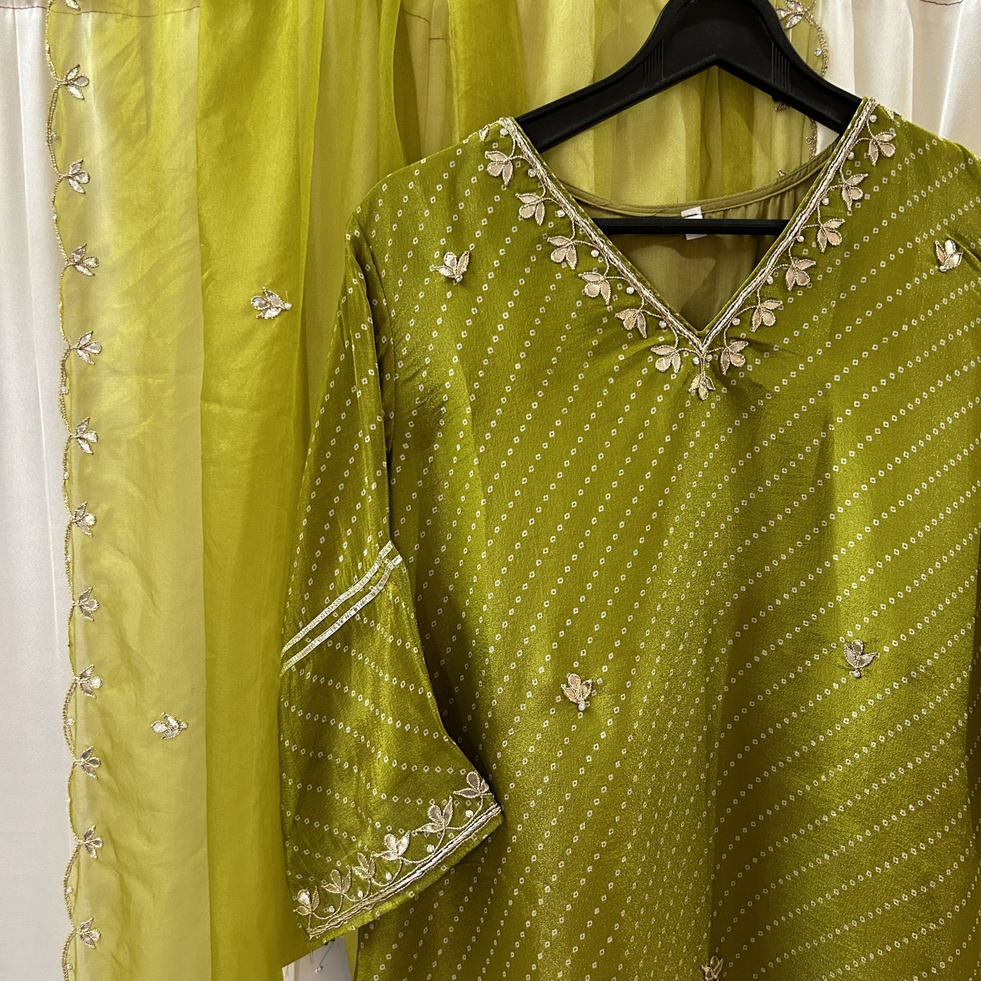 Vibrant Green Bandhni Kurta Set