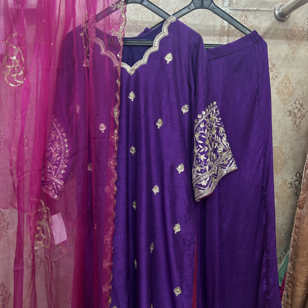 Purple Magenta Vintage Aari Taari Work Suit