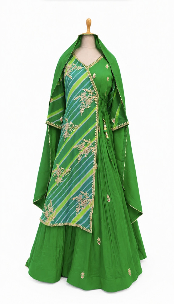Image of GREEN LEHRIYA HANDWORK ONE PC SET