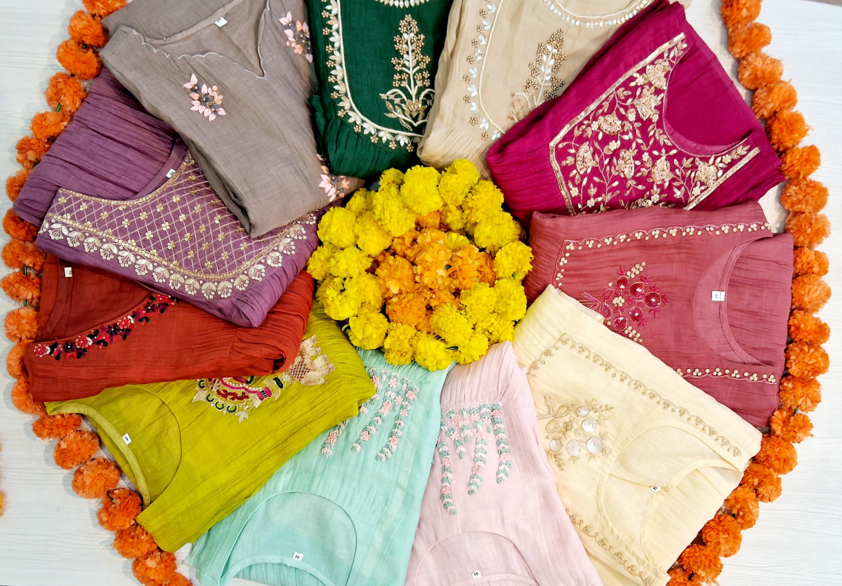 https://www.jaipuriyaa.com/categories/suits