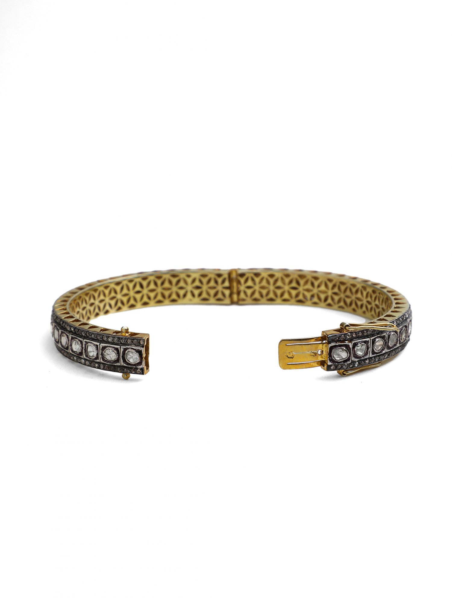 Victorian Diamond kriti Bangle