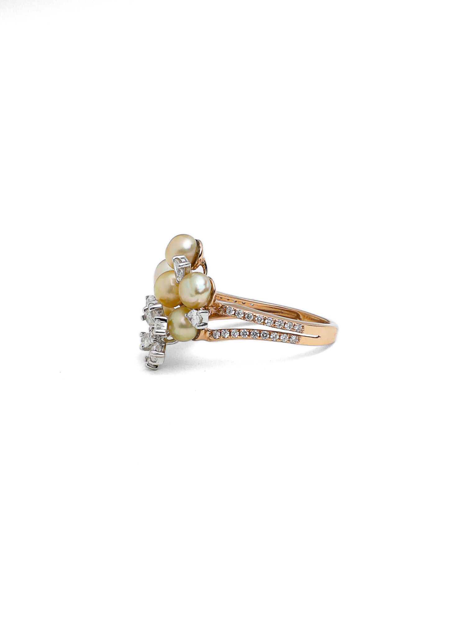Diamond Pearl Paravi Ring