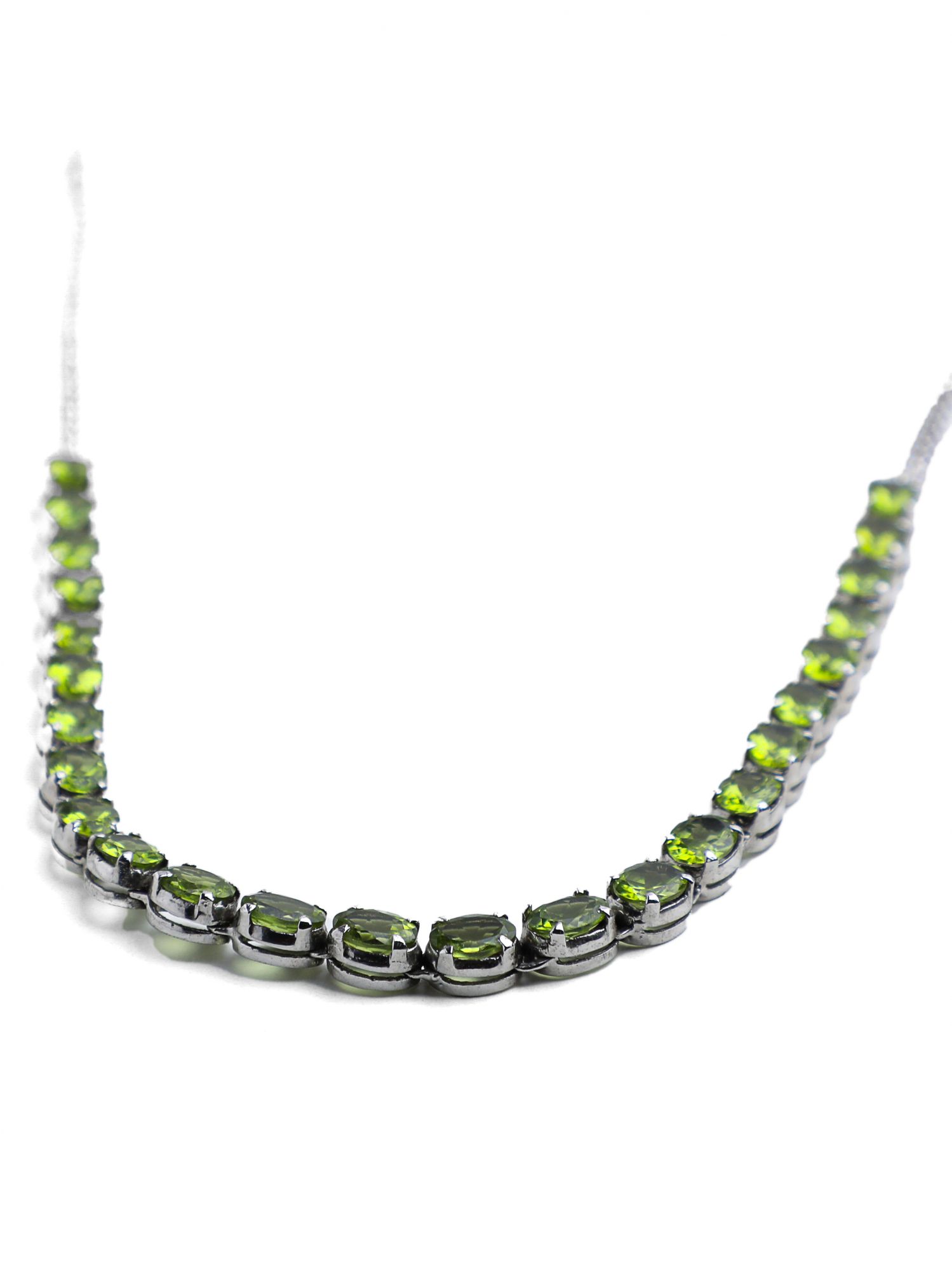 Silver necklace with Peridot Stone