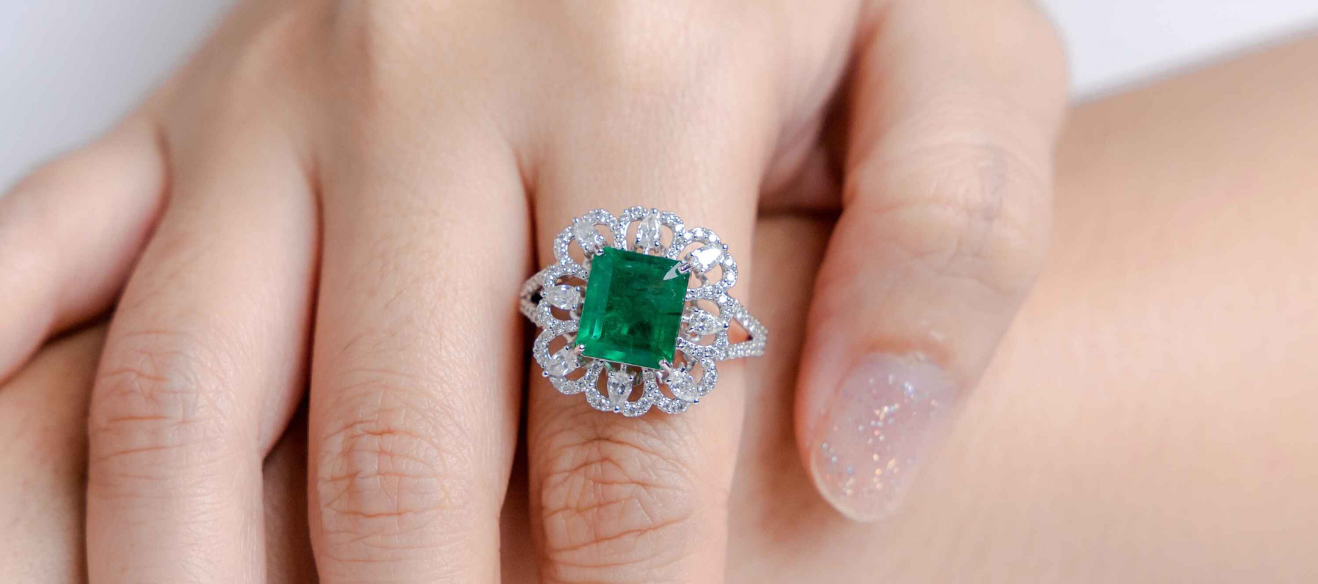 Who Can Wear Panna Stone