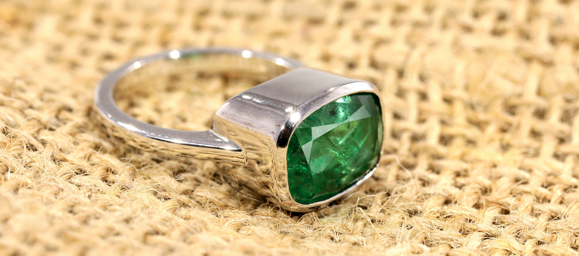 Emerald Stone Benefits (Panna Gemstone)