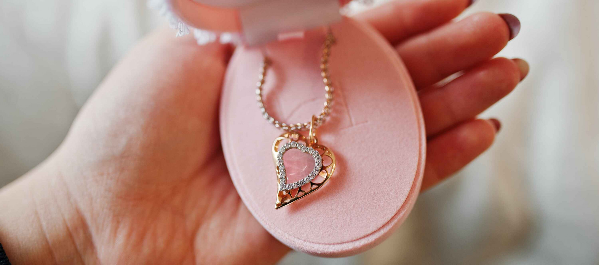 Rose Quartz Benefits - The Stone of Love