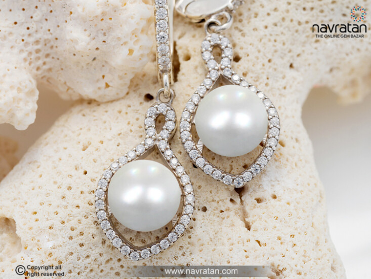 Pearl stone earrings