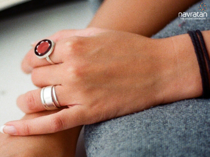 garnet stone ring