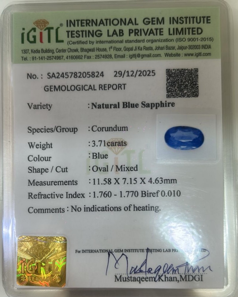 Blue Sapphire - 3.71 Carat