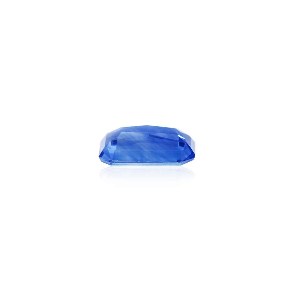 Blue Sapphire - 4.68 Carat