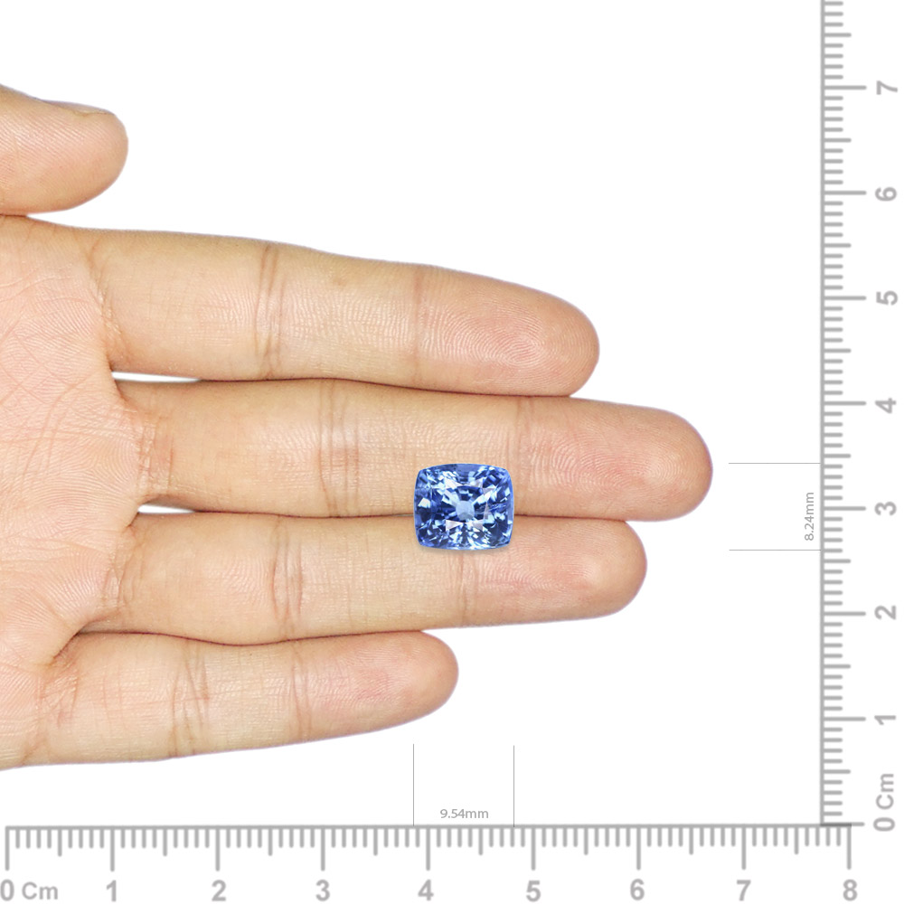 Blue Sapphire - 4.96 Carat