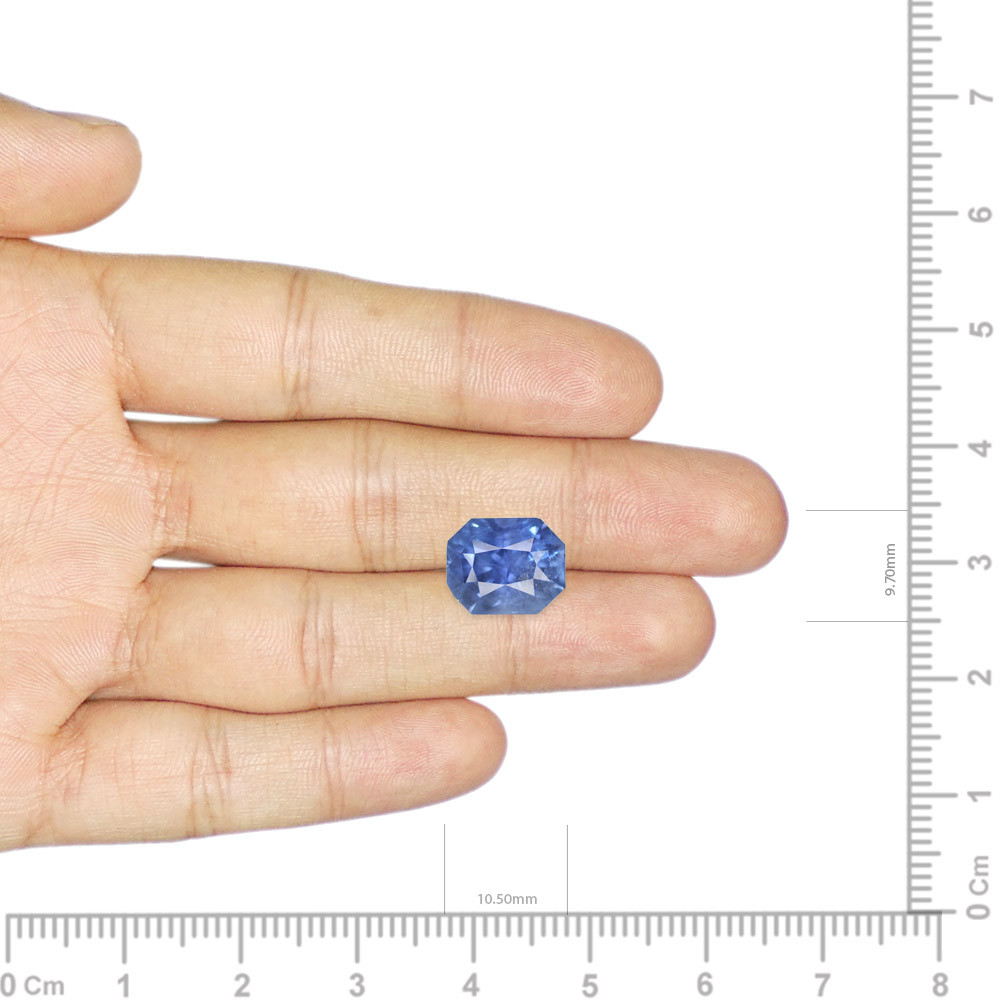 Blue Sapphire - 6.26 Carat