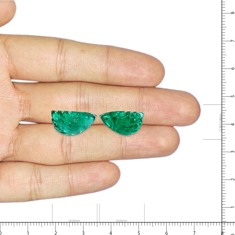 Emerald Carving - 19.63 Carat