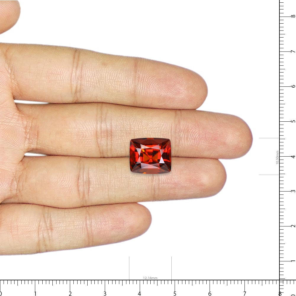 Hessonite (Gomed) - 8.73 Carat