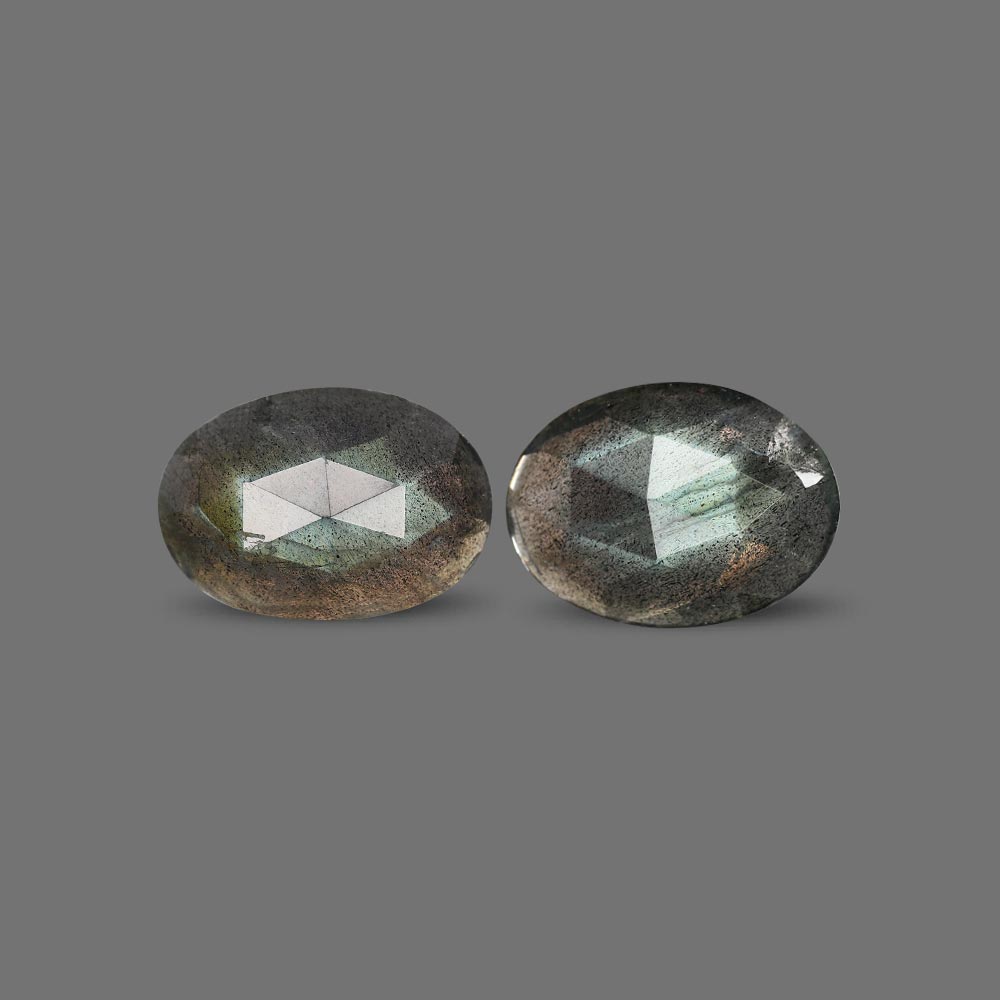 Labradorite - 9.53 Carat