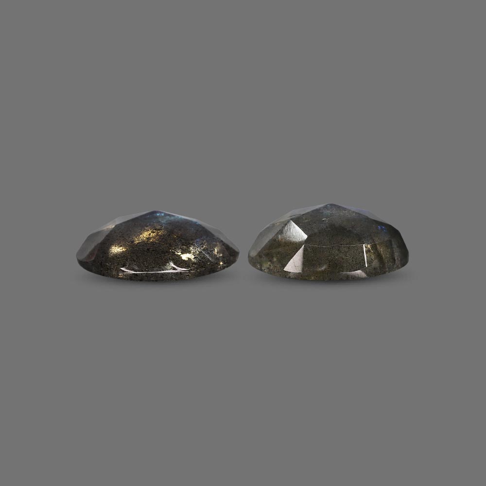 Labradorite - 9.53 Carat