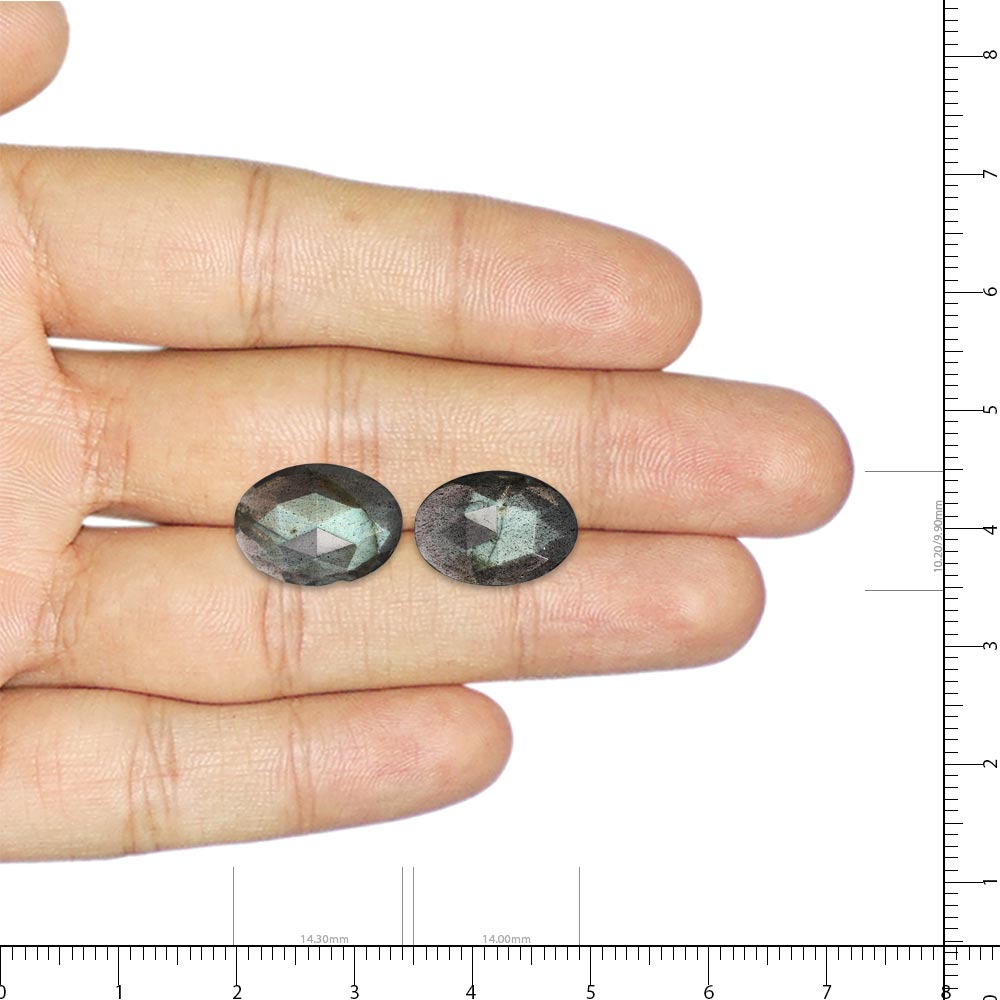 labradorite - 7.63 Carat