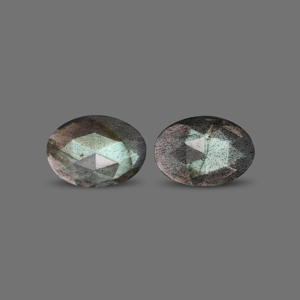 labradorite - 7.63 Carat