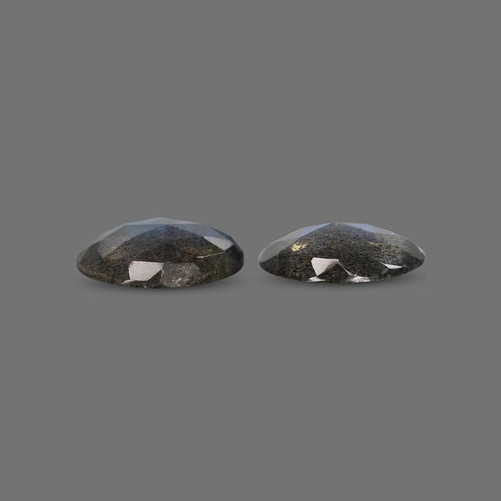 labradorite - 7.63 Carat