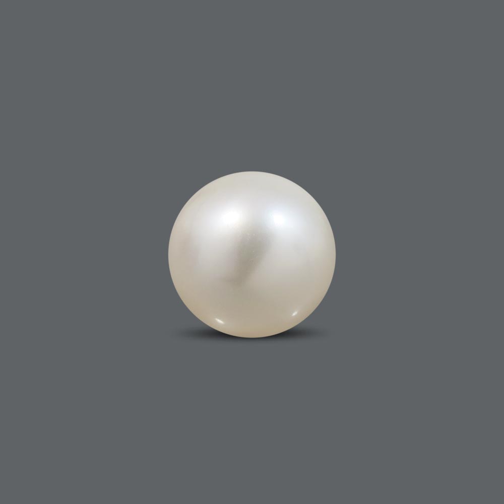 South Sea Pearl - 7.8 Carat