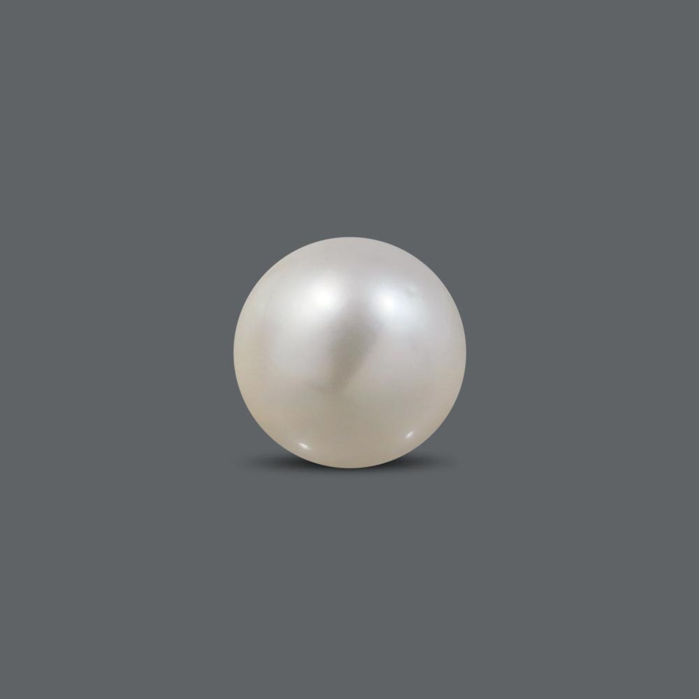South Sea Pearl - 7.8 Carat