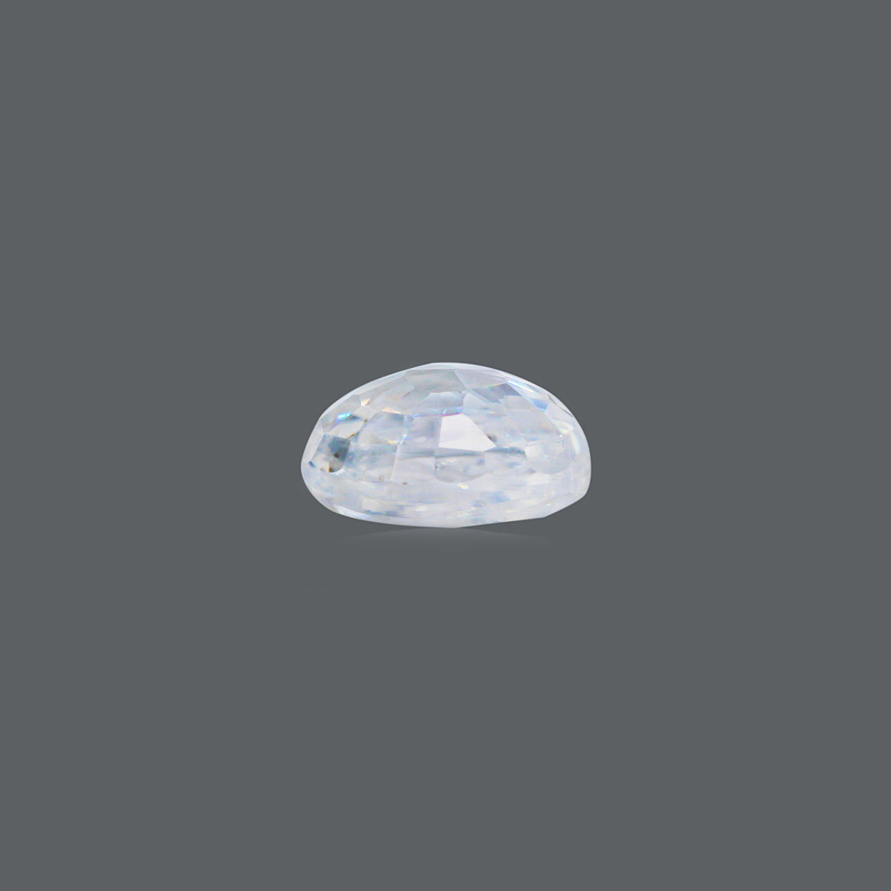 White Zircon - 4.90 Carat