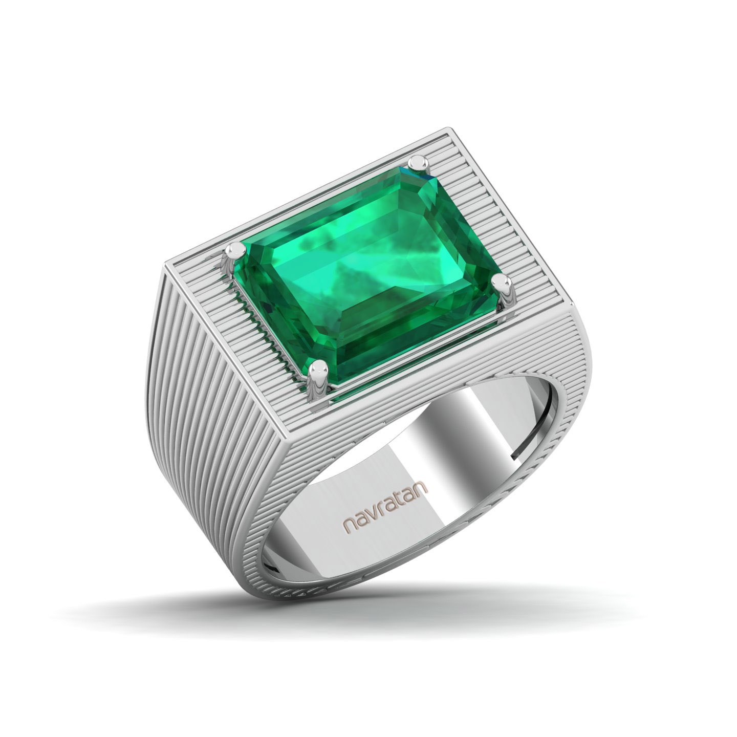 The Flaming Emerald Gold Ring