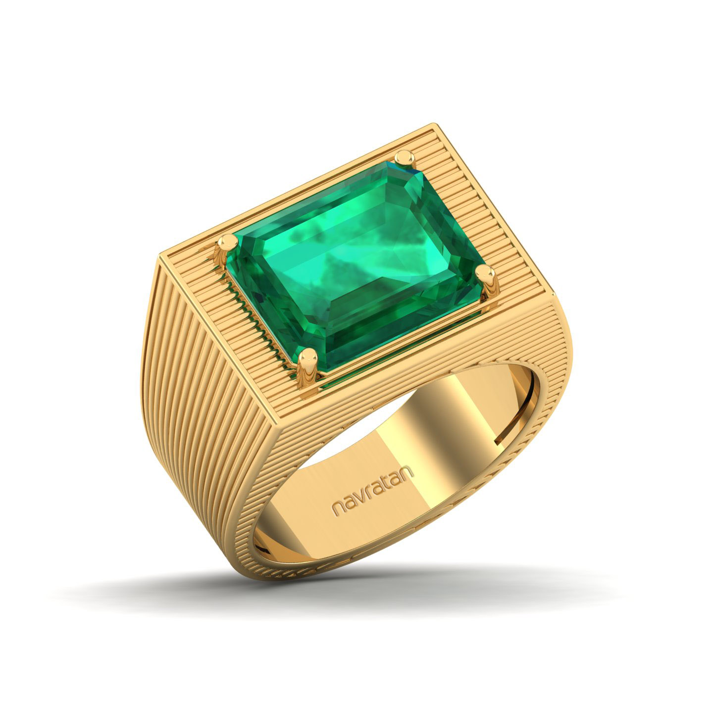 The Flaming Emerald Gold Ring