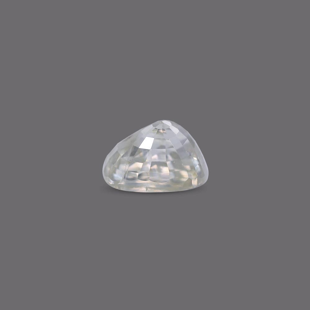 White Sapphire - 4.57 Carat