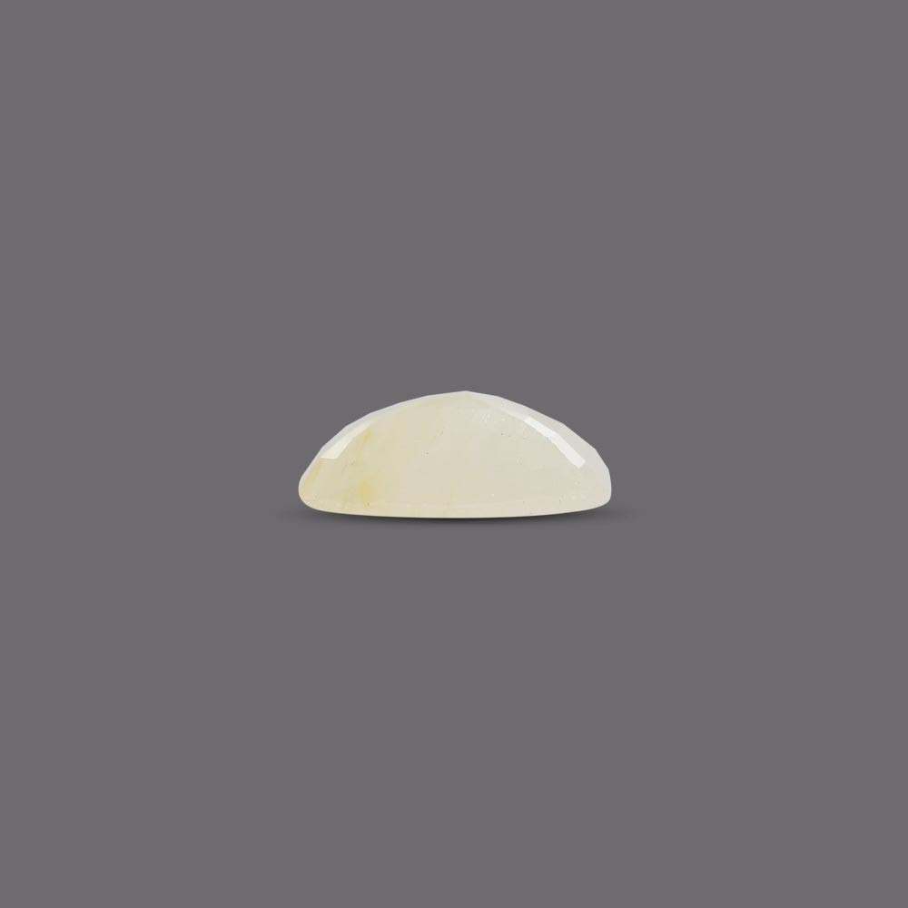 Yellow Sapphire (Pukhraj) - 3.9 Carat