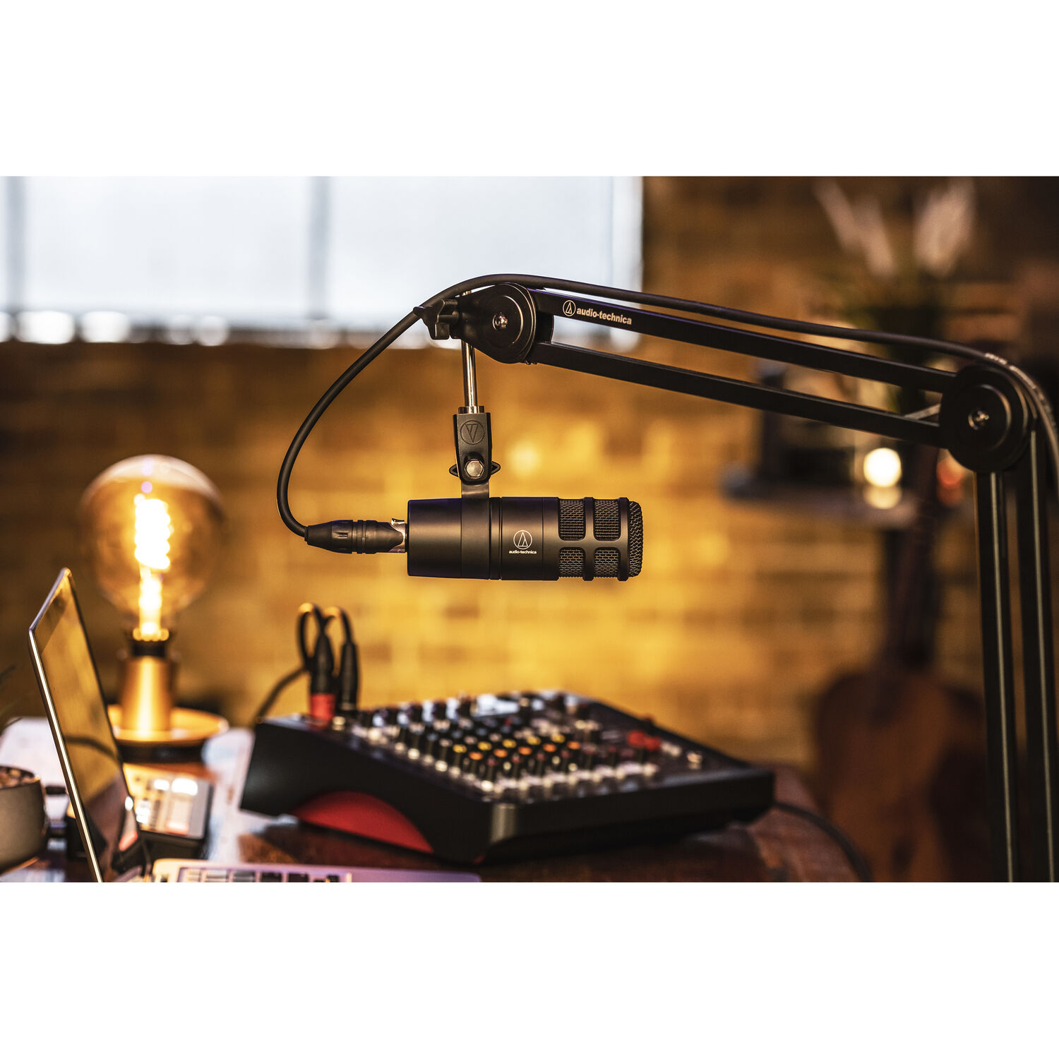 Audio-Technica AT2040 Hypercardioid Dynamic Podcast Microphone Online price in India