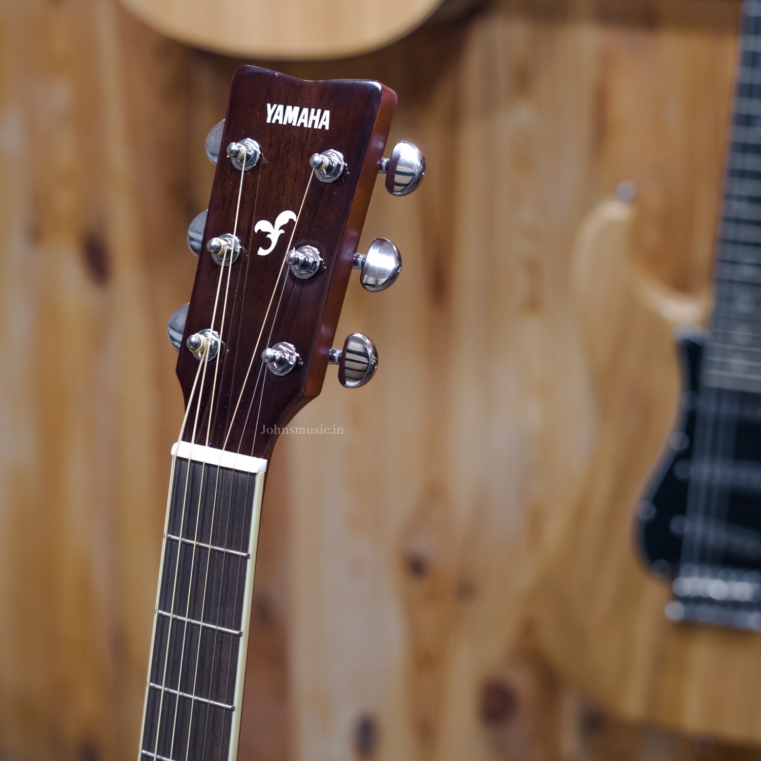 Yamaha FS820 Acoustic Guitar