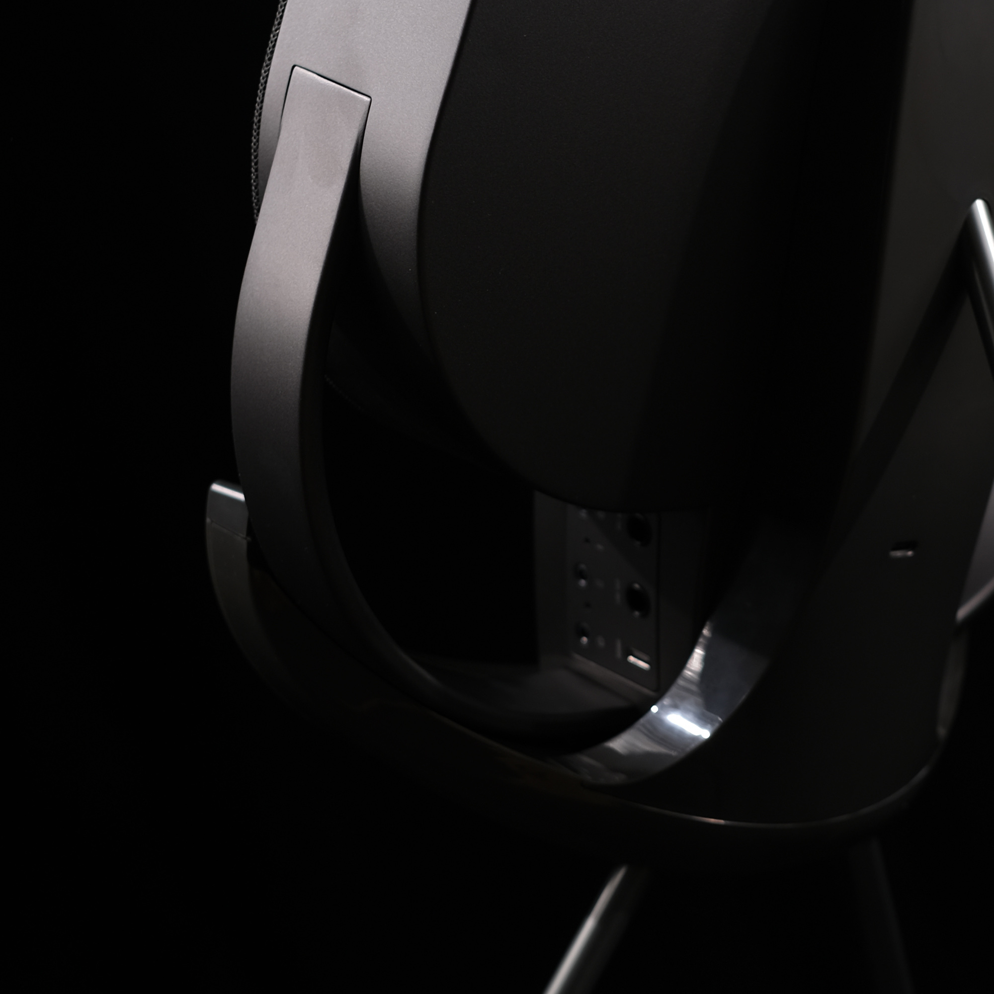 Enya Nexg Wireless charging stand - Black Online price in India