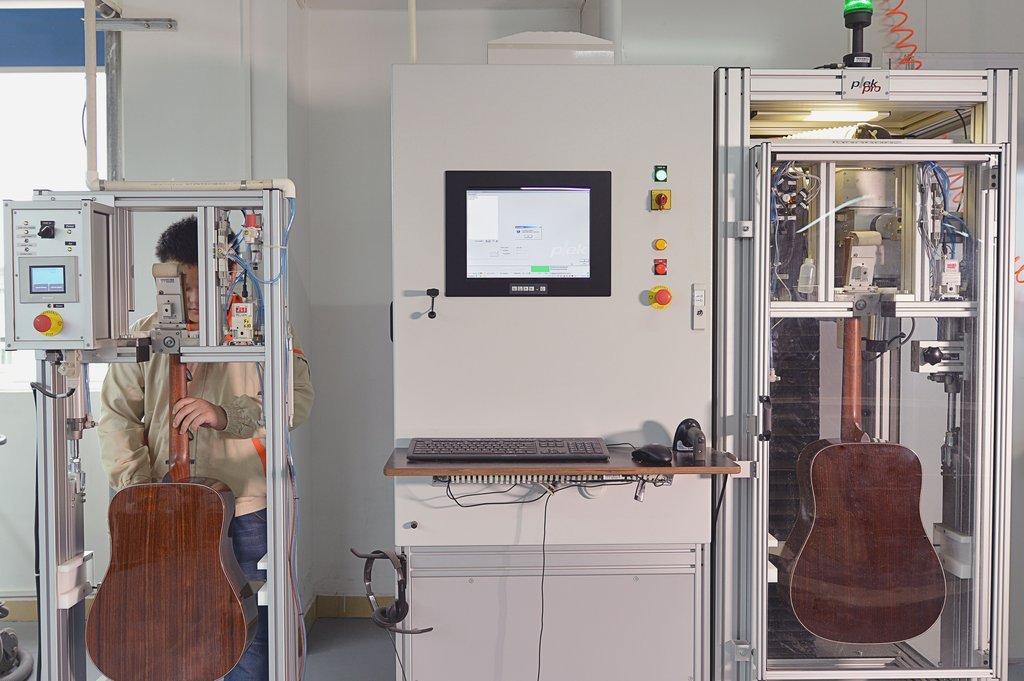 Kepma F1D Acoustic Guitar With Double Padded Bag