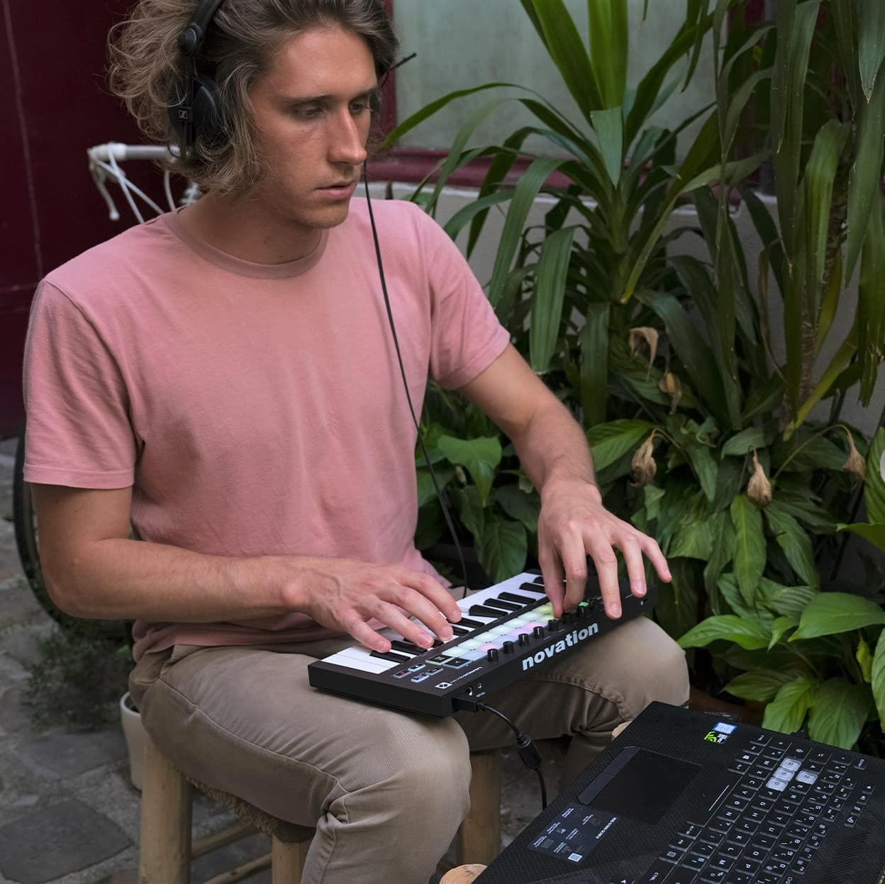 Novation Launchkey Mini mk3 25-key Keyboard Controller Online Price in India