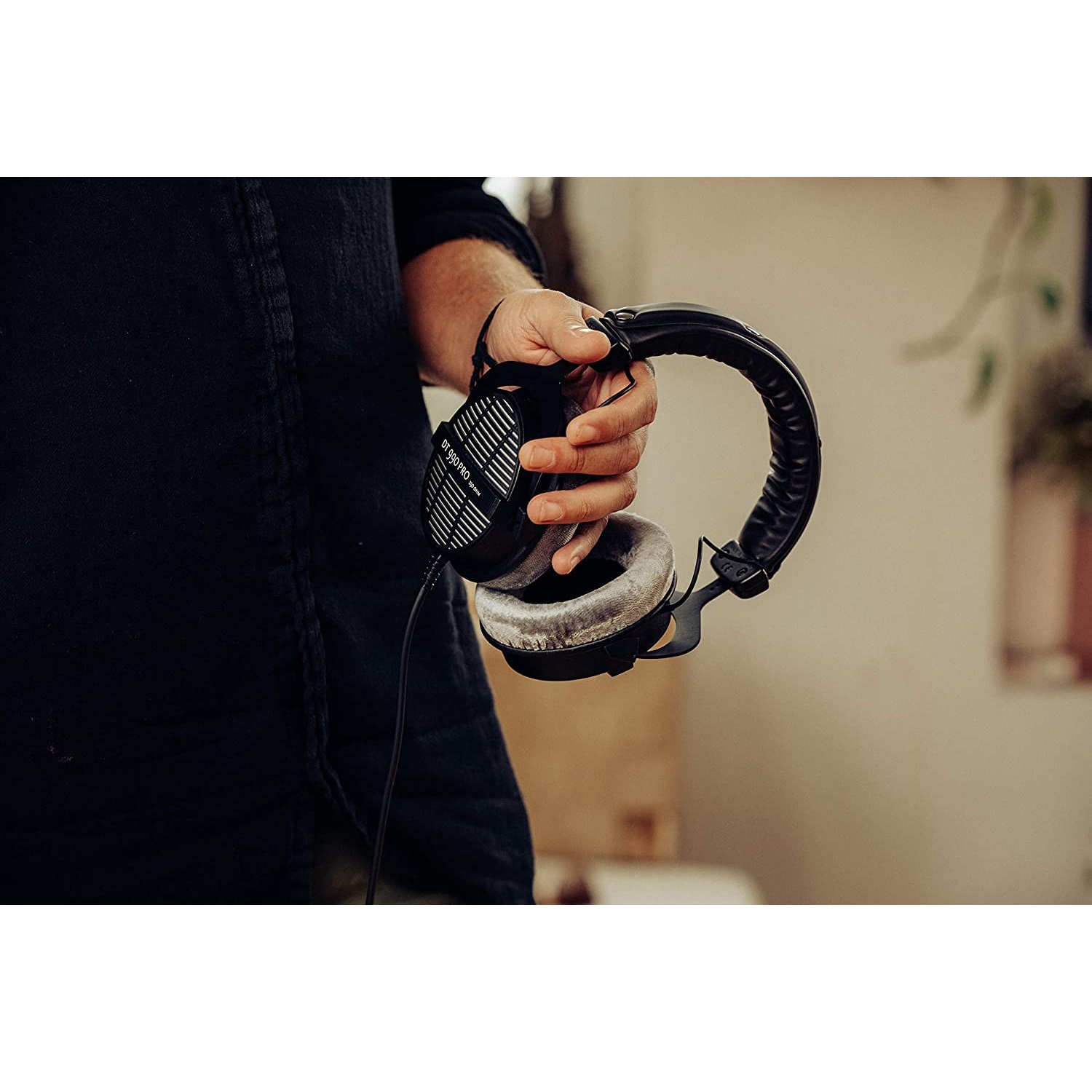 Beyerdynamic DT 990 Pro Online Price in India