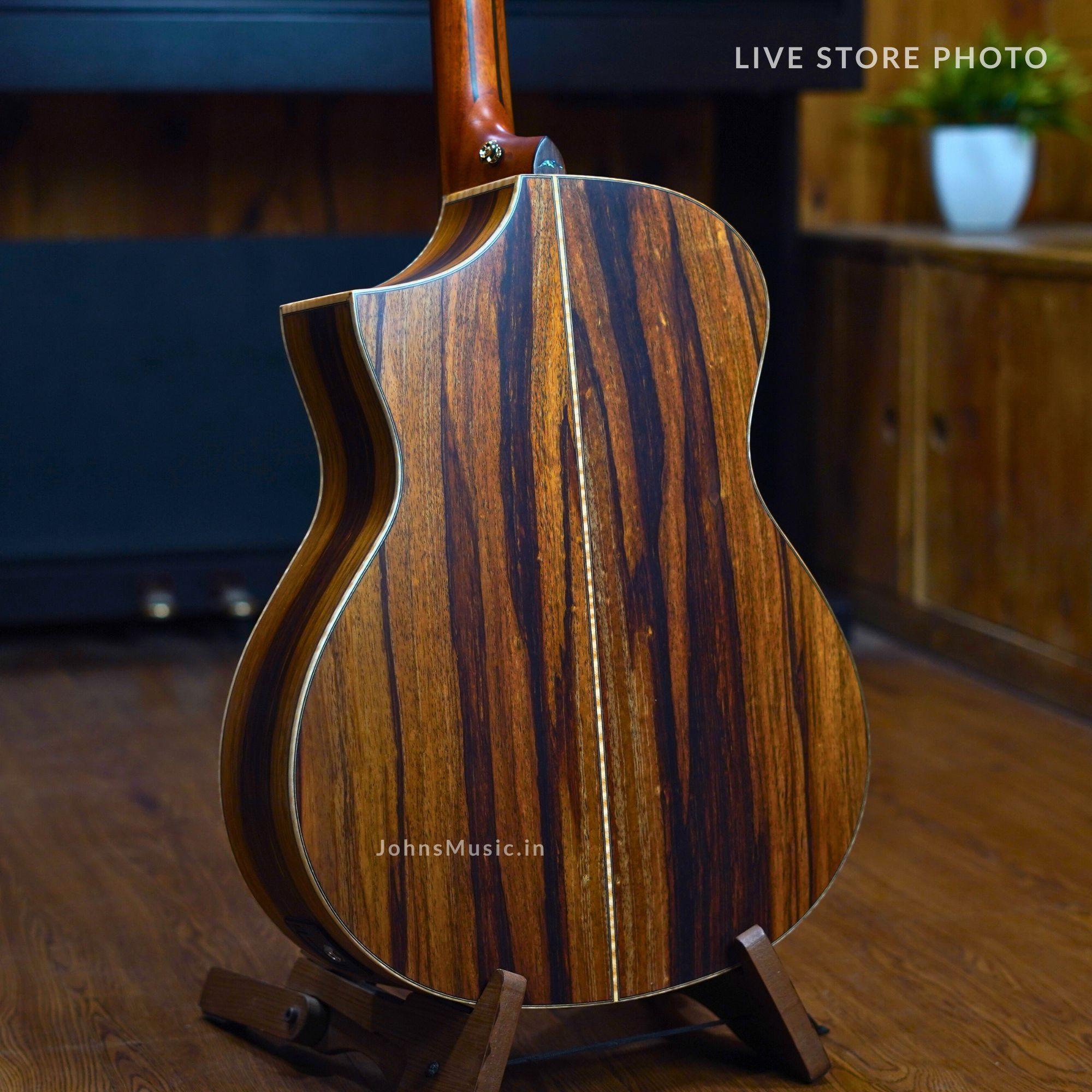 Bromo BAR4Gce Rockys Auditorium CWY Electro Acoustic Guitar