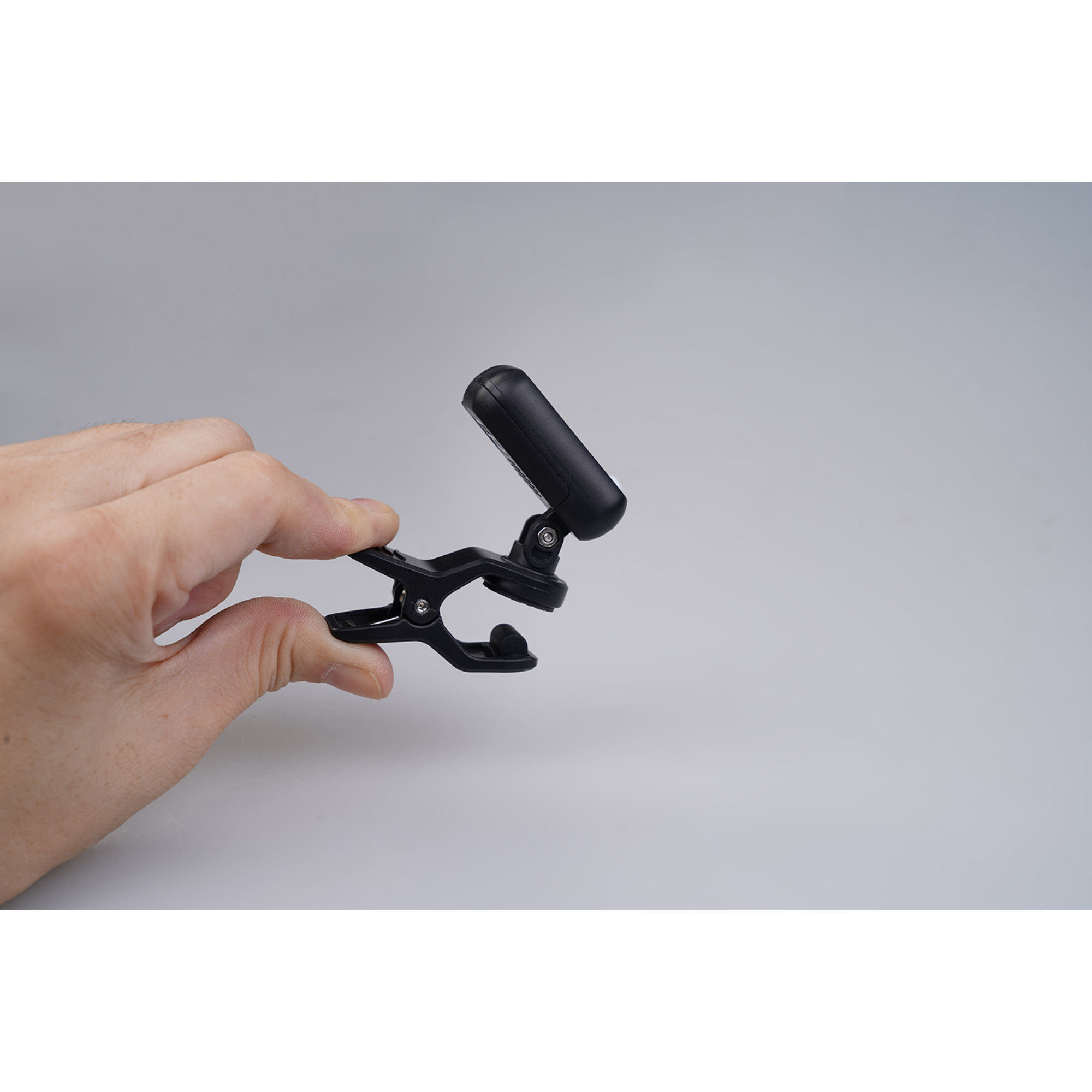 JOYO Clip on Tuner Digital Electronic Tuner for Guitar Bass Ukulele Violin Mandolin Banjo Acoustics Calibration Tuner JT-09