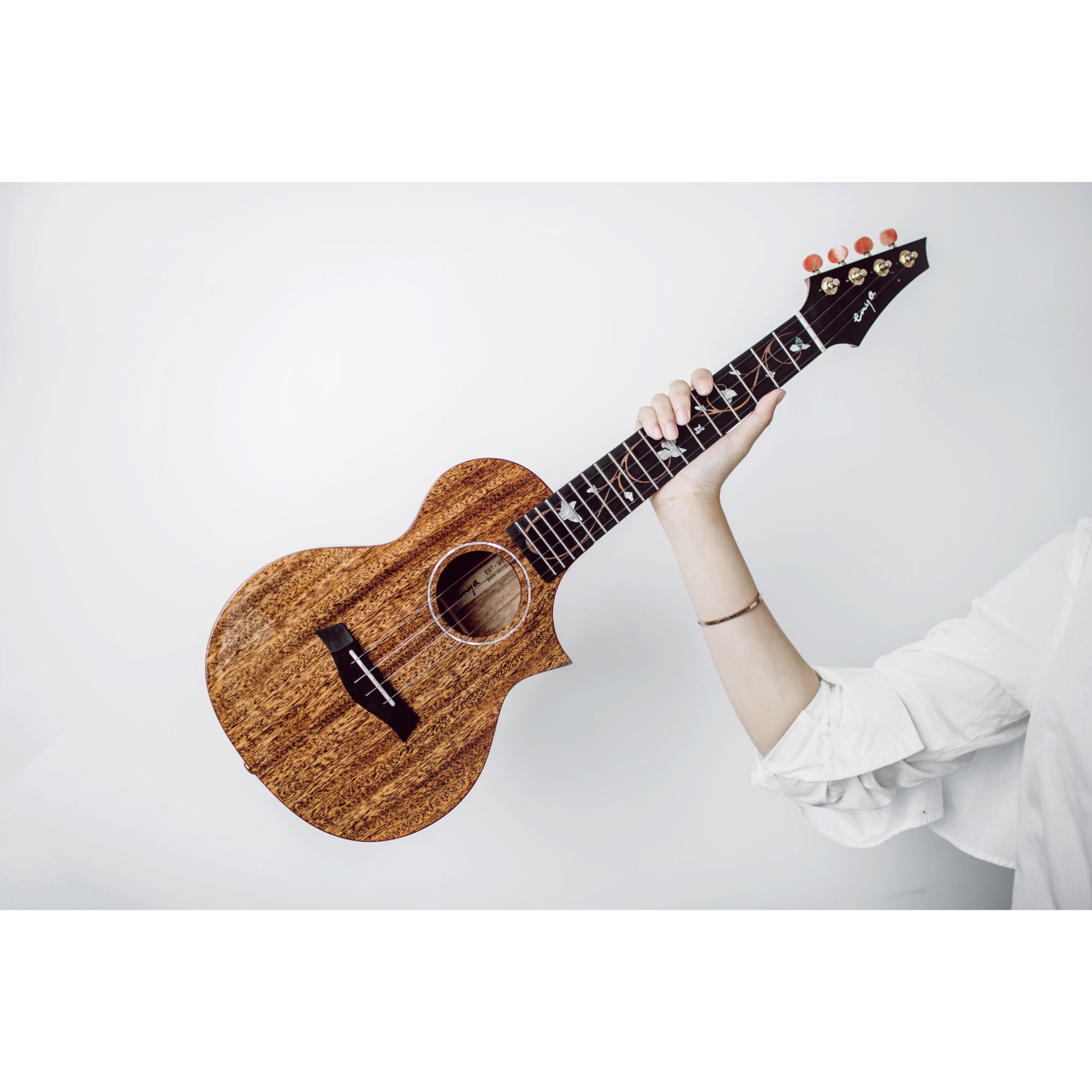 Enya EUT-M6 Solid Mahogany Tenor Ukulele