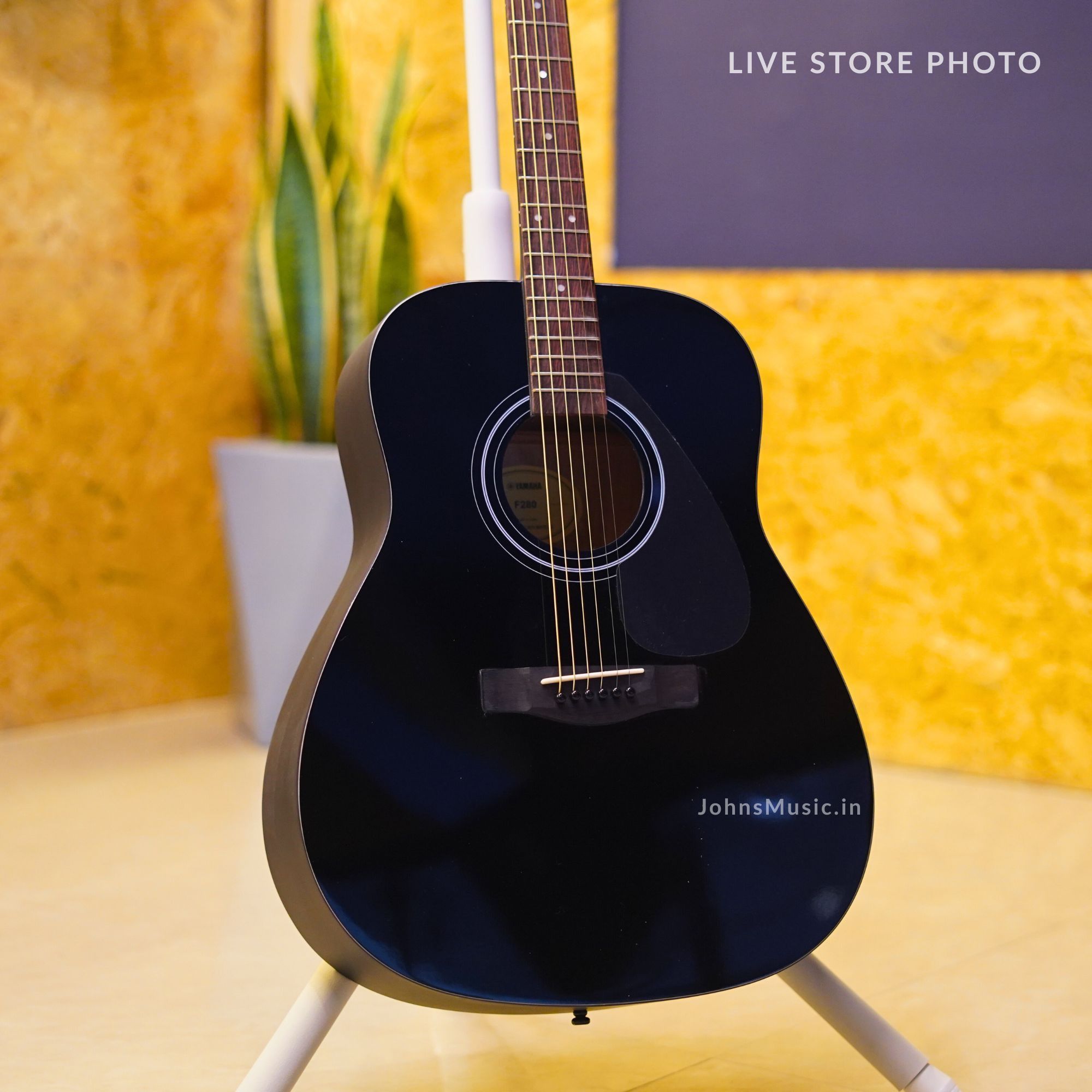 Yamaha F280 Black online price in India