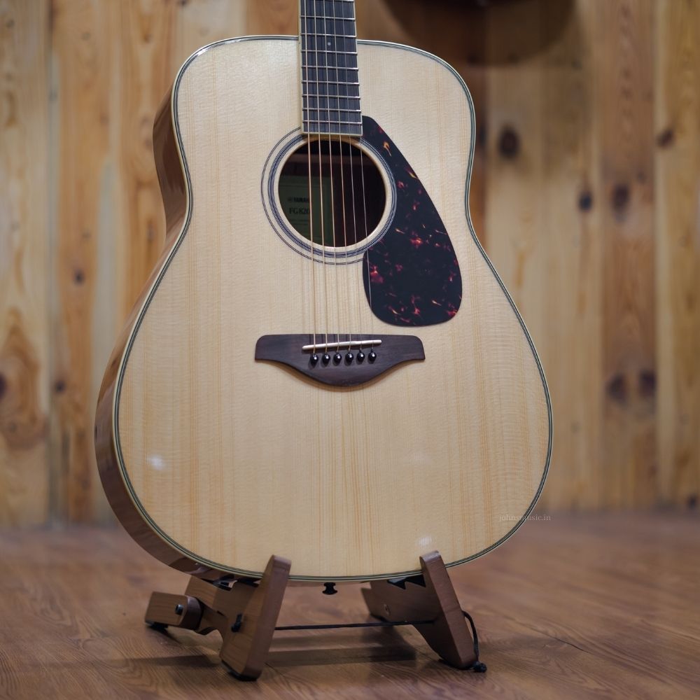 yamaha FG820 online price in India