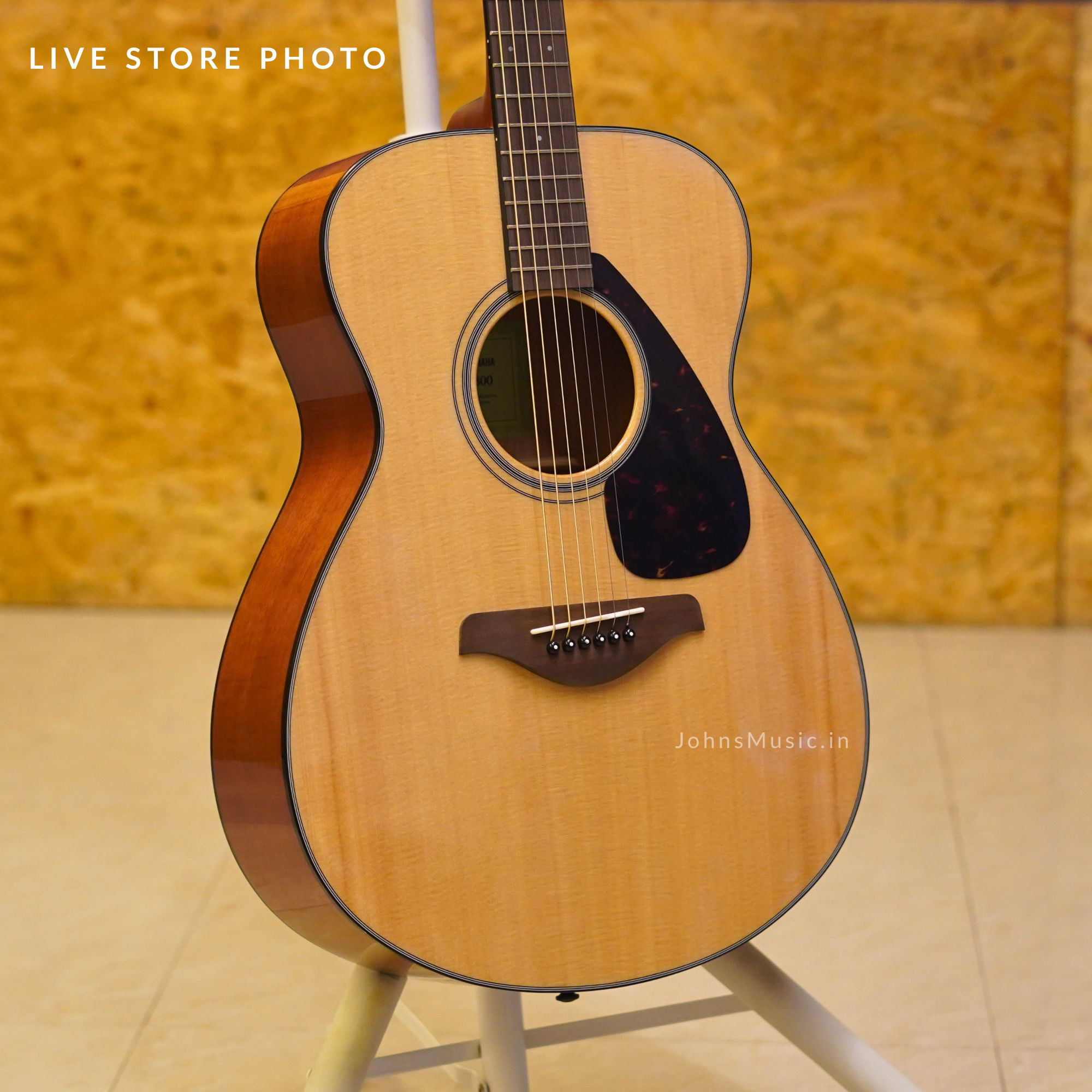 Yamaha best acoustic guitar FS800 online in india