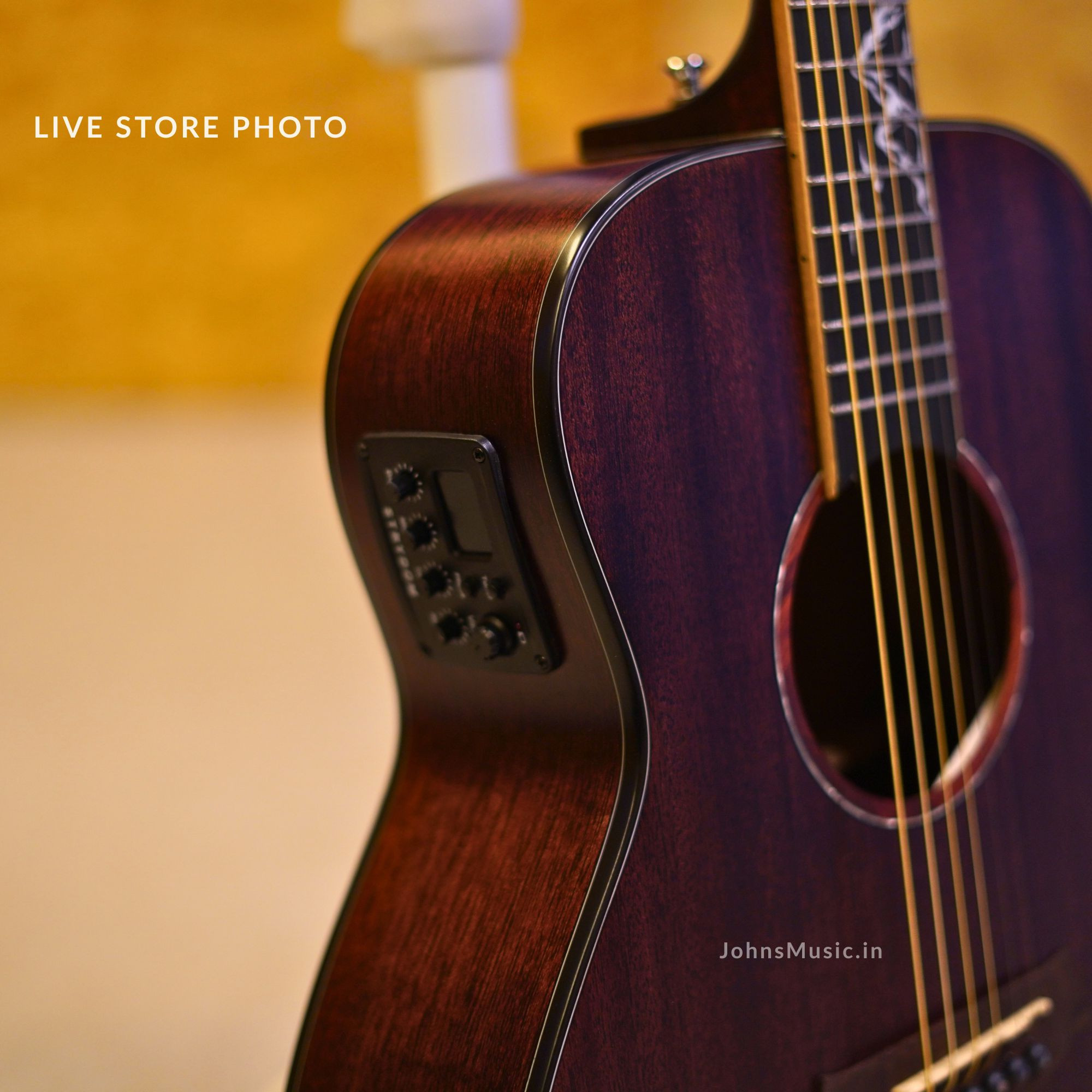 Strydom GS136e electro acoustic travel guitar