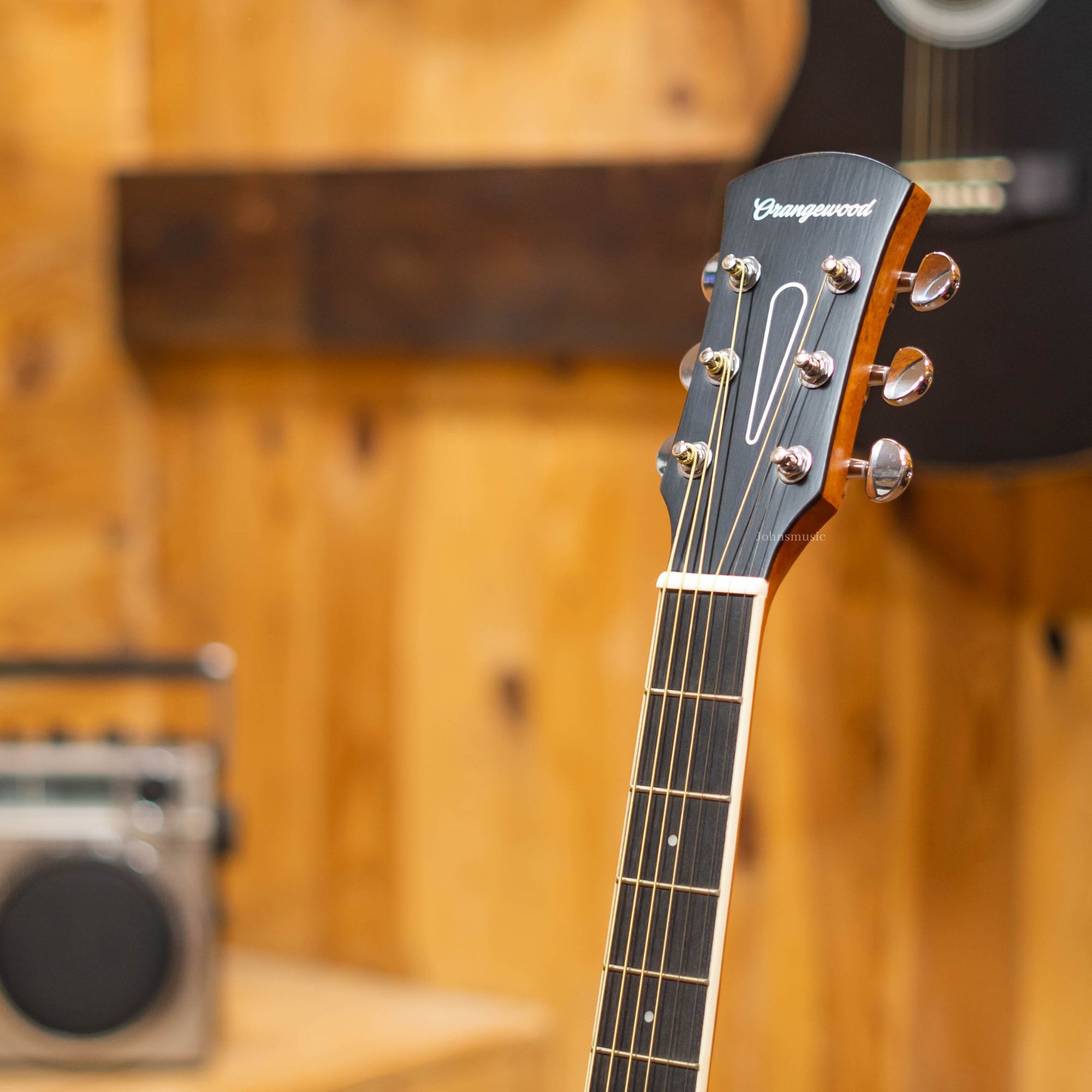 Orangewood Victoria Acoustic Guitar review online in India