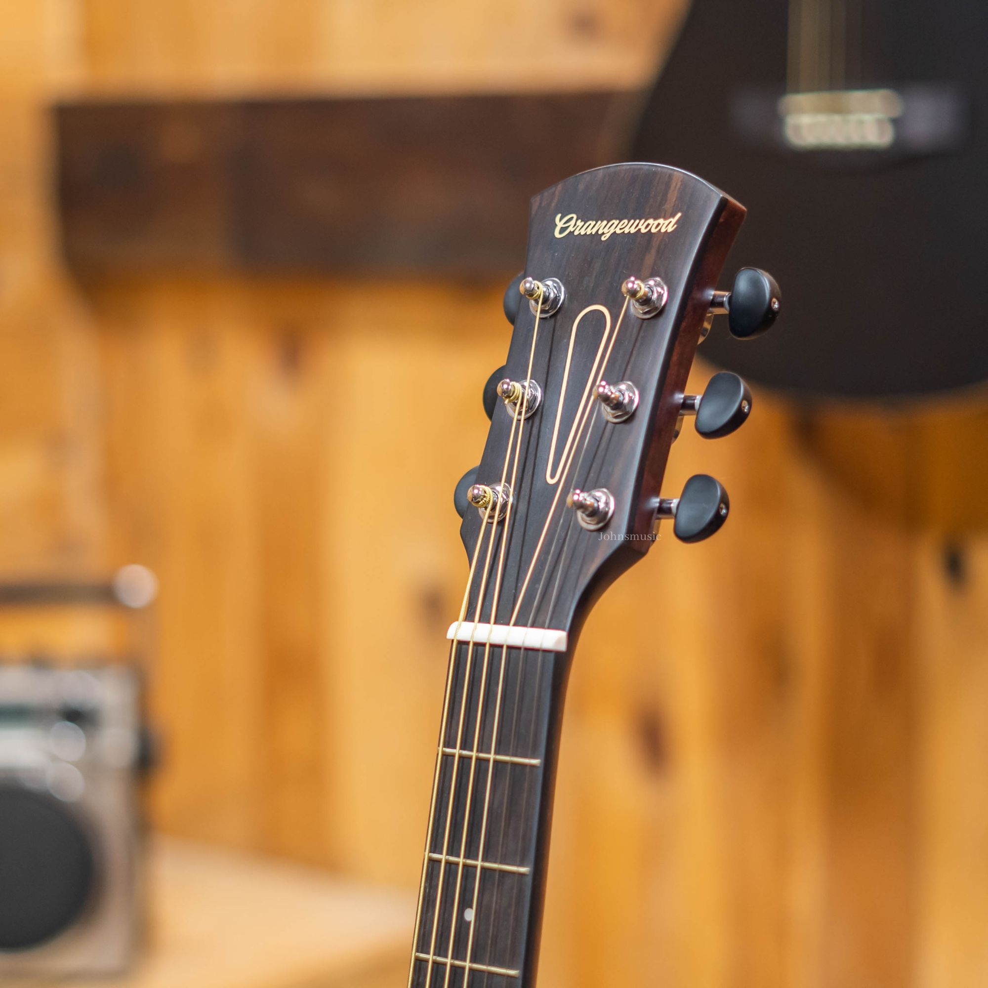 Orangewood Oliver Spruce Acoustic Guitar Online price in India