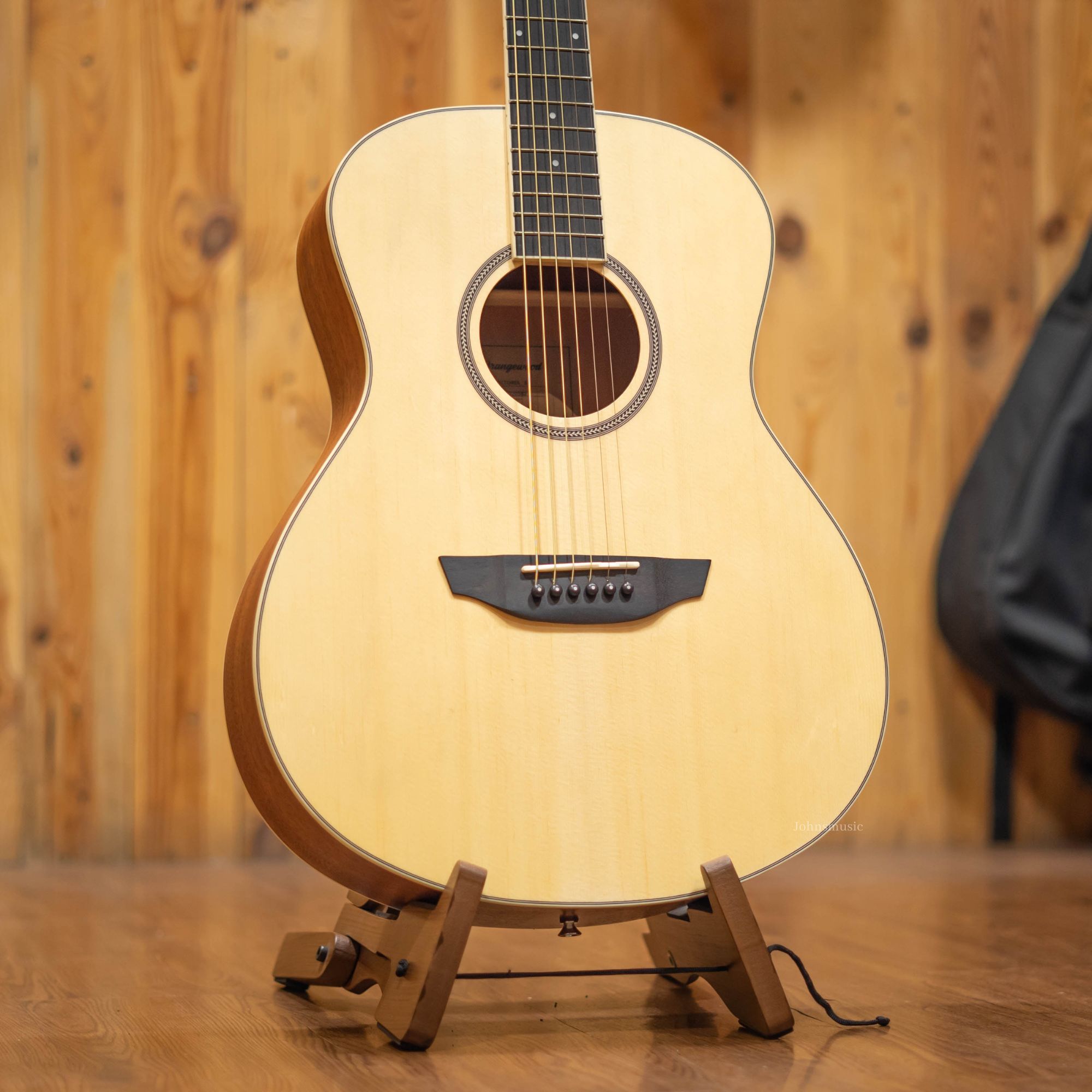 Orangewood Victoria Acoustic Guitar review online in India
