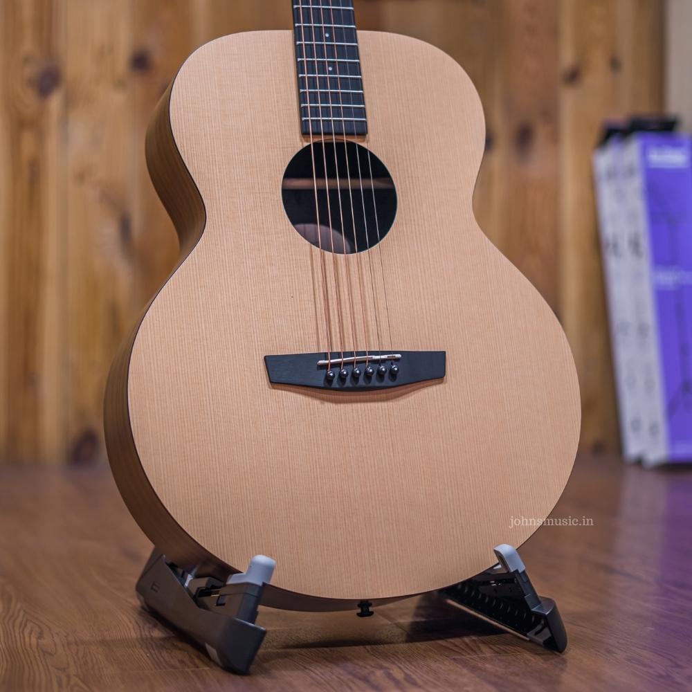 Best guitar for beginners online in India