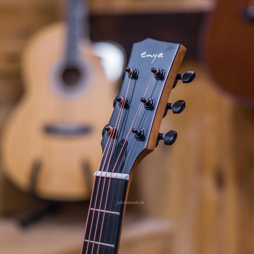 Best guitar for beginners online in India